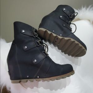 Sorel wedge boots